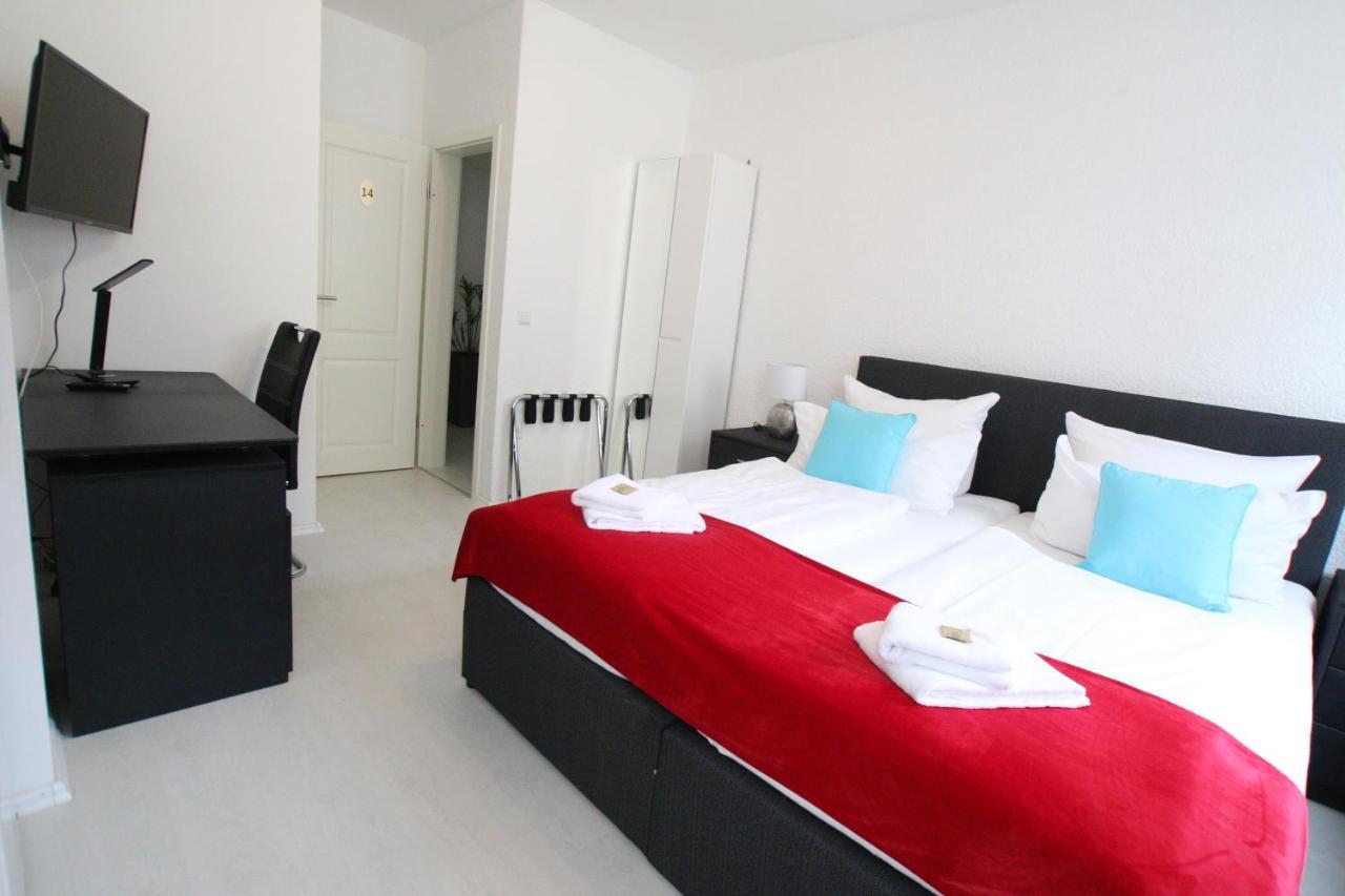 Gaestehaus Kronenstrasse ชเวทซิงเงน ภายนอก รูปภาพ